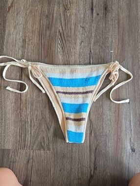 Nwot Body Striped Crochet Tie-Side Bikini Bottom - Blue & Cream Size Medium